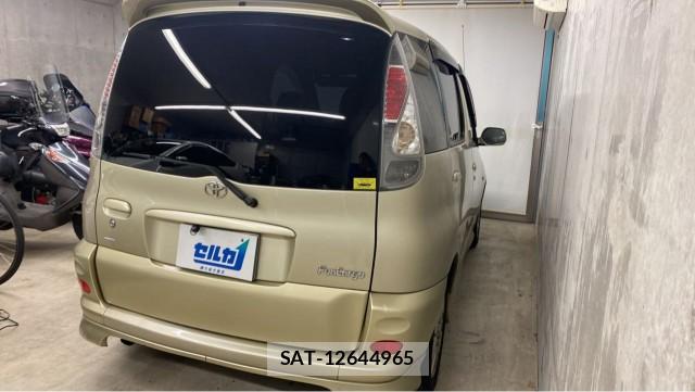 Toyota FUN CARGO 2002-03 8281696-12