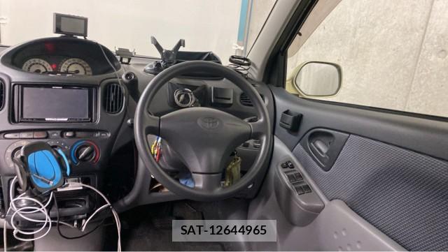 Toyota FUN CARGO 2002-03 8281696-16