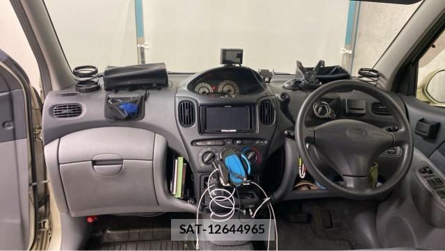 Toyota FUN CARGO 2002-03 8281696-2