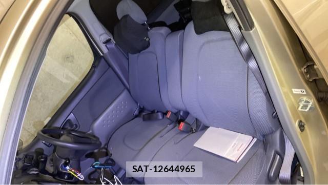Toyota FUN CARGO 2002-03 8281696-5