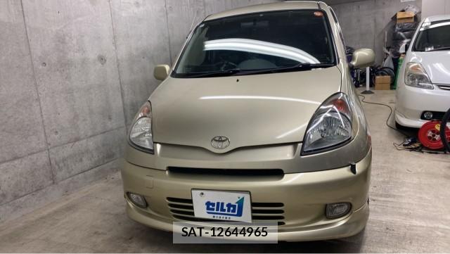 Toyota FUN CARGO 2002-03 8281696-9