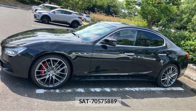 Maserati GHIBLI 2015-01 8282156-10