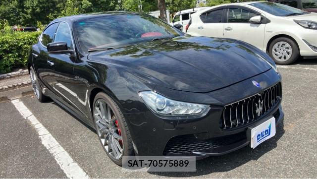 Maserati GHIBLI 2015-01 8282156-11