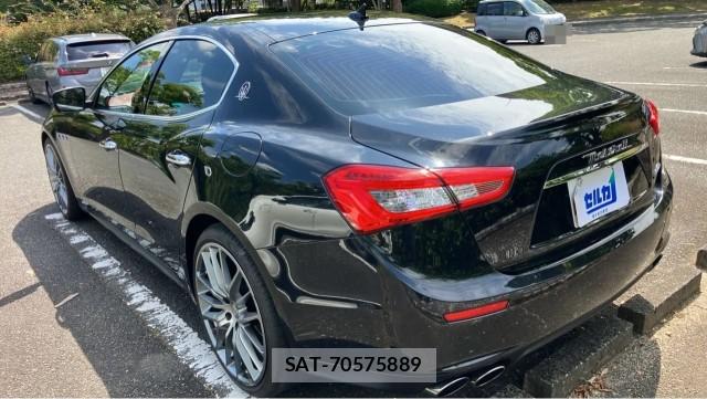 Maserati GHIBLI 2015-01 8282156-13