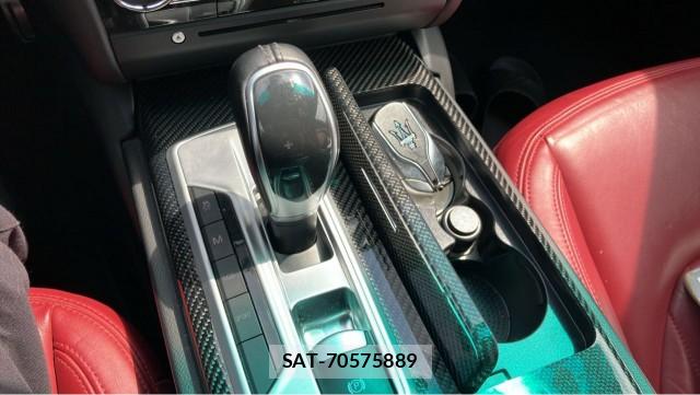 Maserati GHIBLI 2015-01 8282156-14