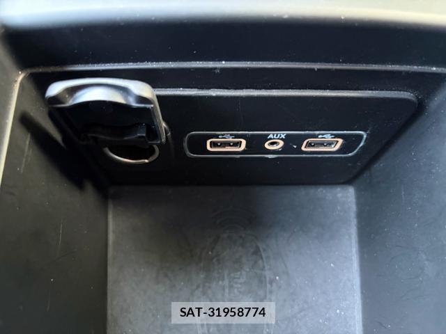 ALFA ROMEO Giulia 2019-05 8284041-11