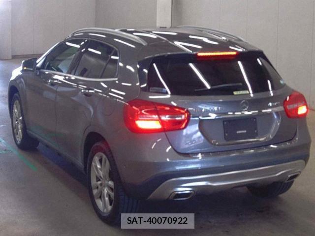 Mercedes Benz GLA-CLASS 2016-07 8278976-1
