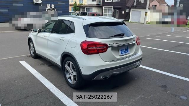 Mercedes Benz GLA-CLASS 2014-07 8282090-12