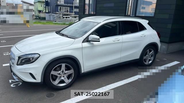 Mercedes Benz GLA-CLASS 2014-07 8282090-3