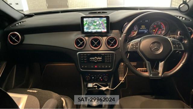 Mercedes Benz GLA-CLASS 2014-08 8282204-2