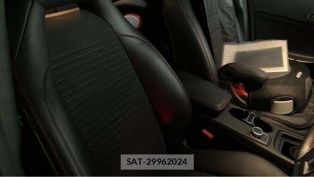 Mercedes Benz GLA-CLASS 2014-08 8282204-5