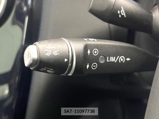 Mercedes Benz GLC-CLASS 2017-02 8277218-5