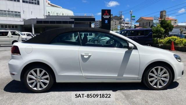 VolksWagen GOLF 2012-01 8281412-10