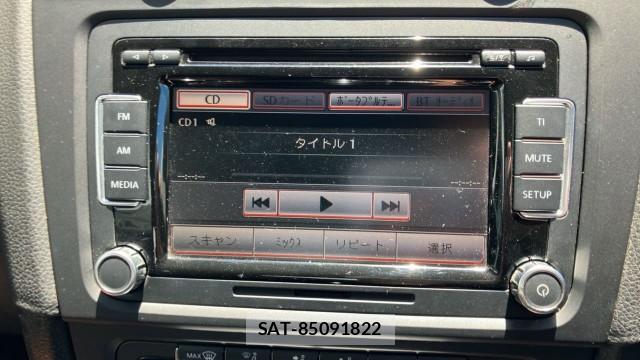 VolksWagen GOLF 2012-01 8281412-4