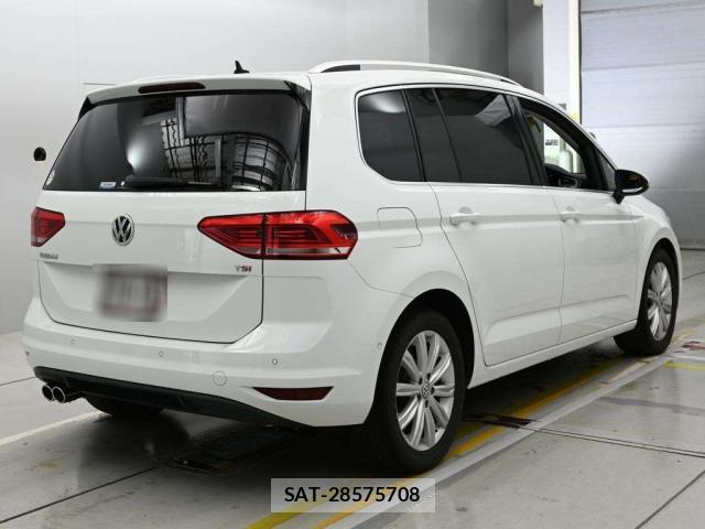 VolksWagen GOLF TOURAN 2017-10 8278920-1