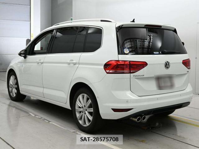 VolksWagen GOLF TOURAN 2017-10 8278920-11