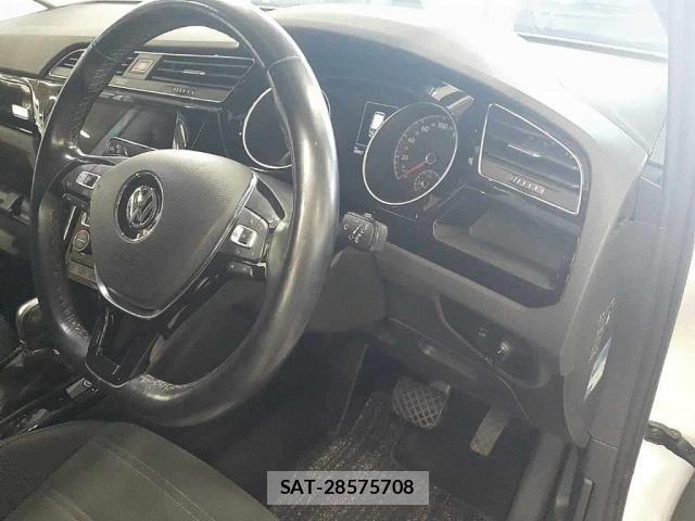 VolksWagen GOLF TOURAN 2017-10 8278920-2