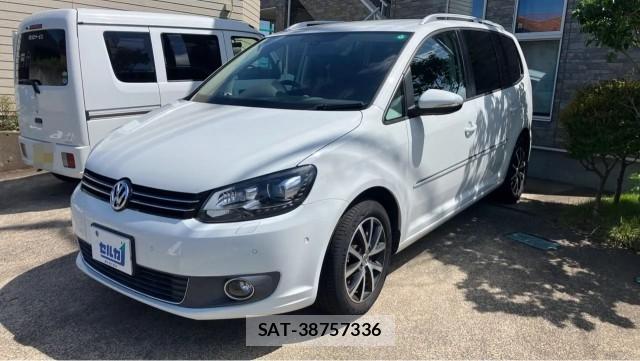 VolksWagen GOLF TOURAN 2015-12 8282171-0