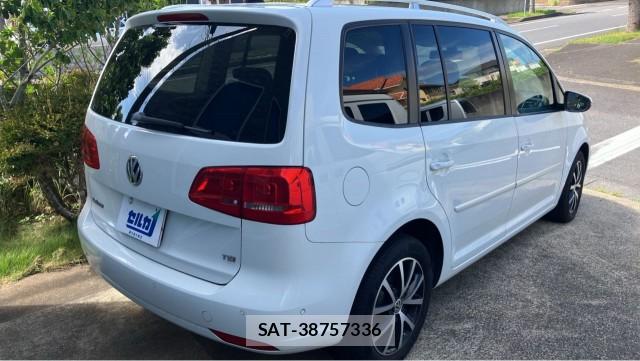 VolksWagen GOLF TOURAN 2015-12 8282171-12