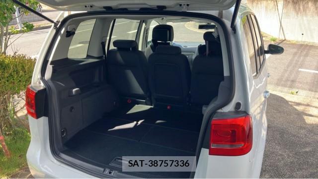 VolksWagen GOLF TOURAN 2015-12 8282171-17
