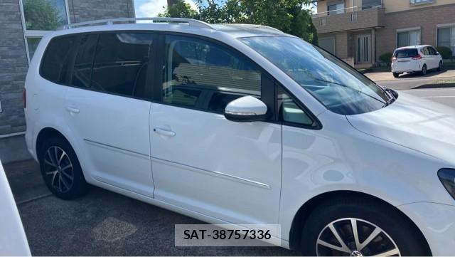 VolksWagen GOLF TOURAN 2015-12 8282171-3