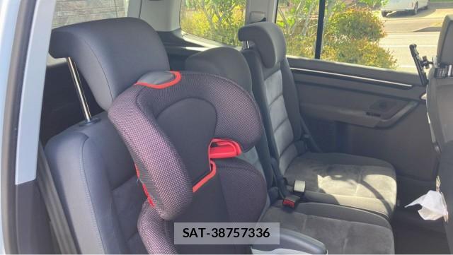 VolksWagen GOLF TOURAN 2015-12 8282171-6