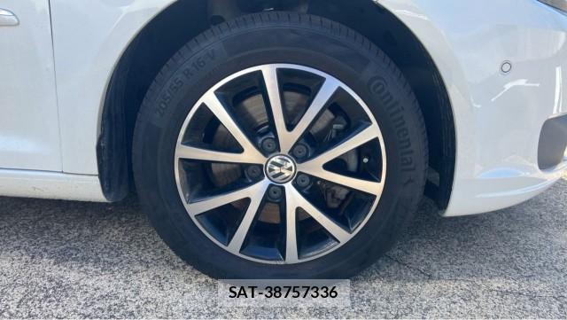 VolksWagen GOLF TOURAN 2015-12 8282171-8