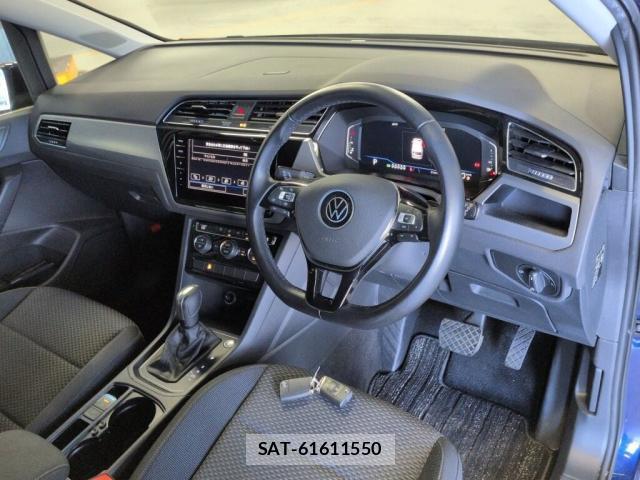 VolksWagen GOLF TOURAN 2021-05 8284534-2