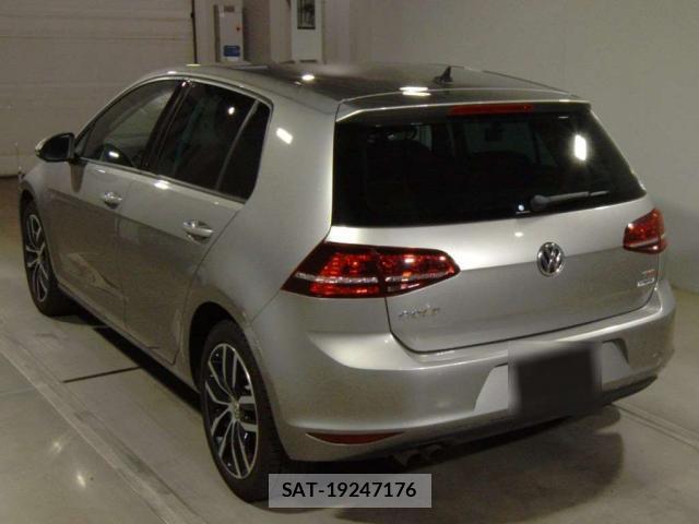 VolksWagen GOLF 2017-04 8278908-1