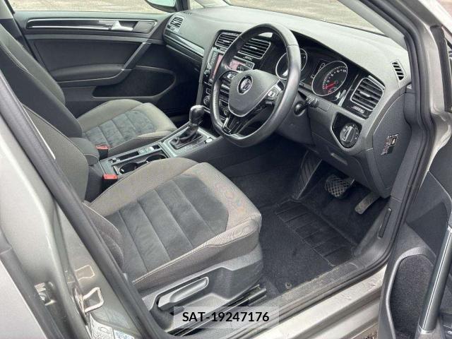 VolksWagen GOLF 2017-04 8278908-5