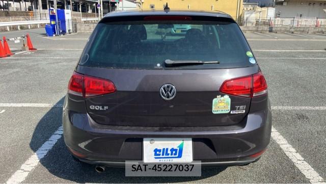 VolksWagen GOLF 2015-08 8280572-1