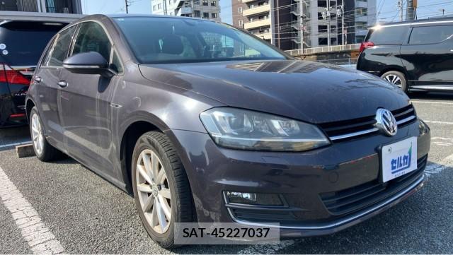 VolksWagen GOLF 2015-08 8280572-11