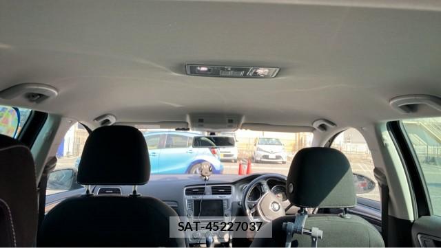 VolksWagen GOLF 2015-08 8280572-15
