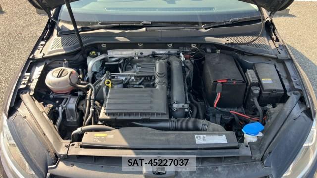VolksWagen GOLF 2015-08 8280572-7
