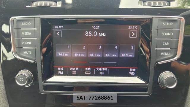 VolksWagen GOLF 2013-10 8280845-4
