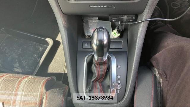 VolksWagen GOLF 2012-01 8281383-14