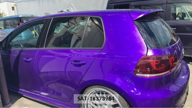 VolksWagen GOLF 2012-01 8281383-3