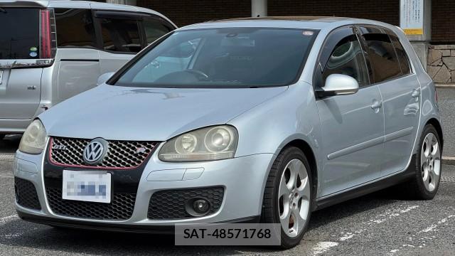 VolksWagen GOLF 2006-04 8281499-0