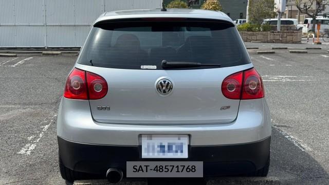 VolksWagen GOLF 2006-04 8281499-1