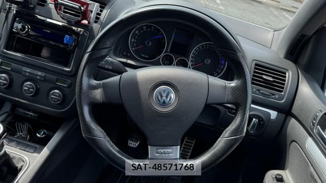 VolksWagen GOLF 2006-04 8281499-4