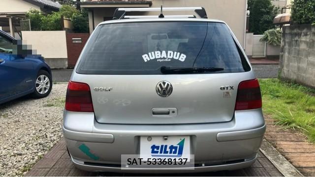VolksWagen GOLF 2003-09 8282110-1