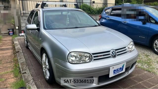 VolksWagen GOLF 2003-09 8282110-11