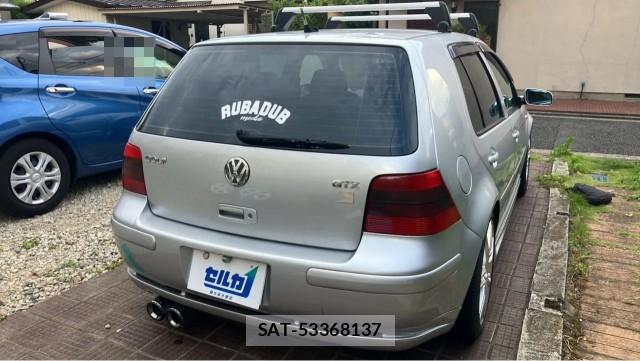 VolksWagen GOLF 2003-09 8282110-12