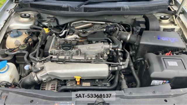 VolksWagen GOLF 2003-09 8282110-7