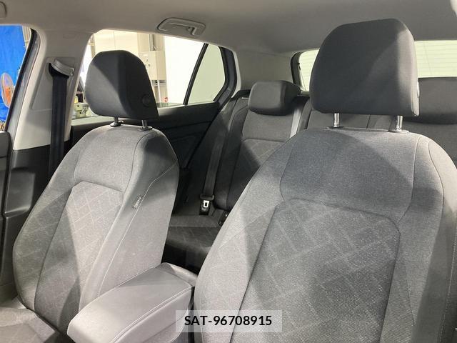 VolksWagen GOLF 2024-07 8283835-12