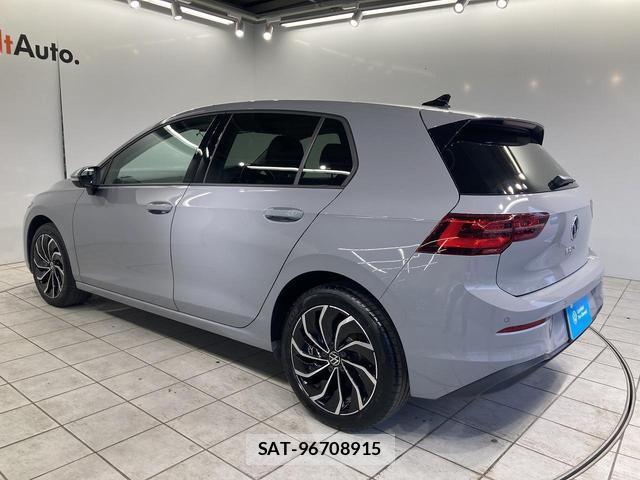VolksWagen GOLF 2024-07 8283835-18