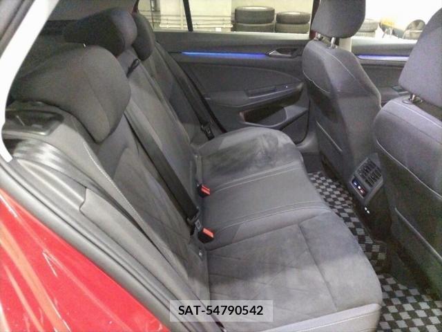 VolksWagen GOLF 2021-07 8284368-5