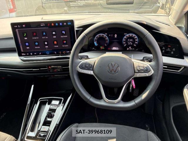 VolksWagen GOLF 2025-05 8284393-2