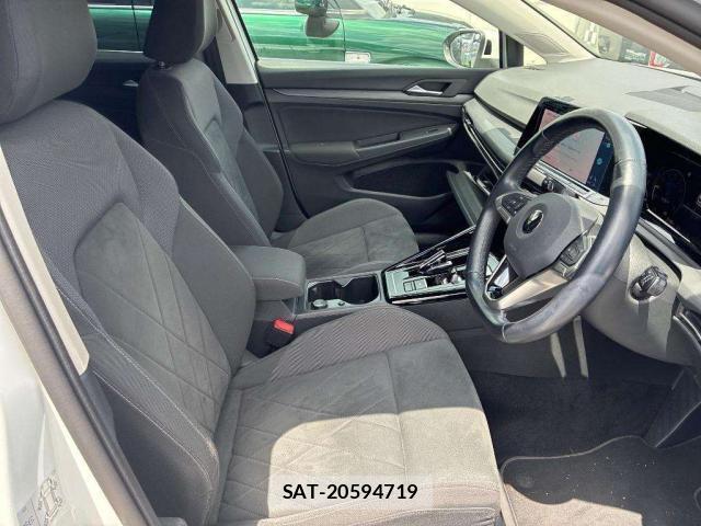 VolksWagen GOLF 2021-07 8284401-5