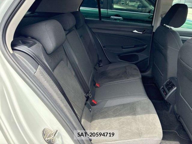 VolksWagen GOLF 2021-07 8284401-6